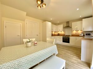 Kitchen/Diner- click for photo gallery